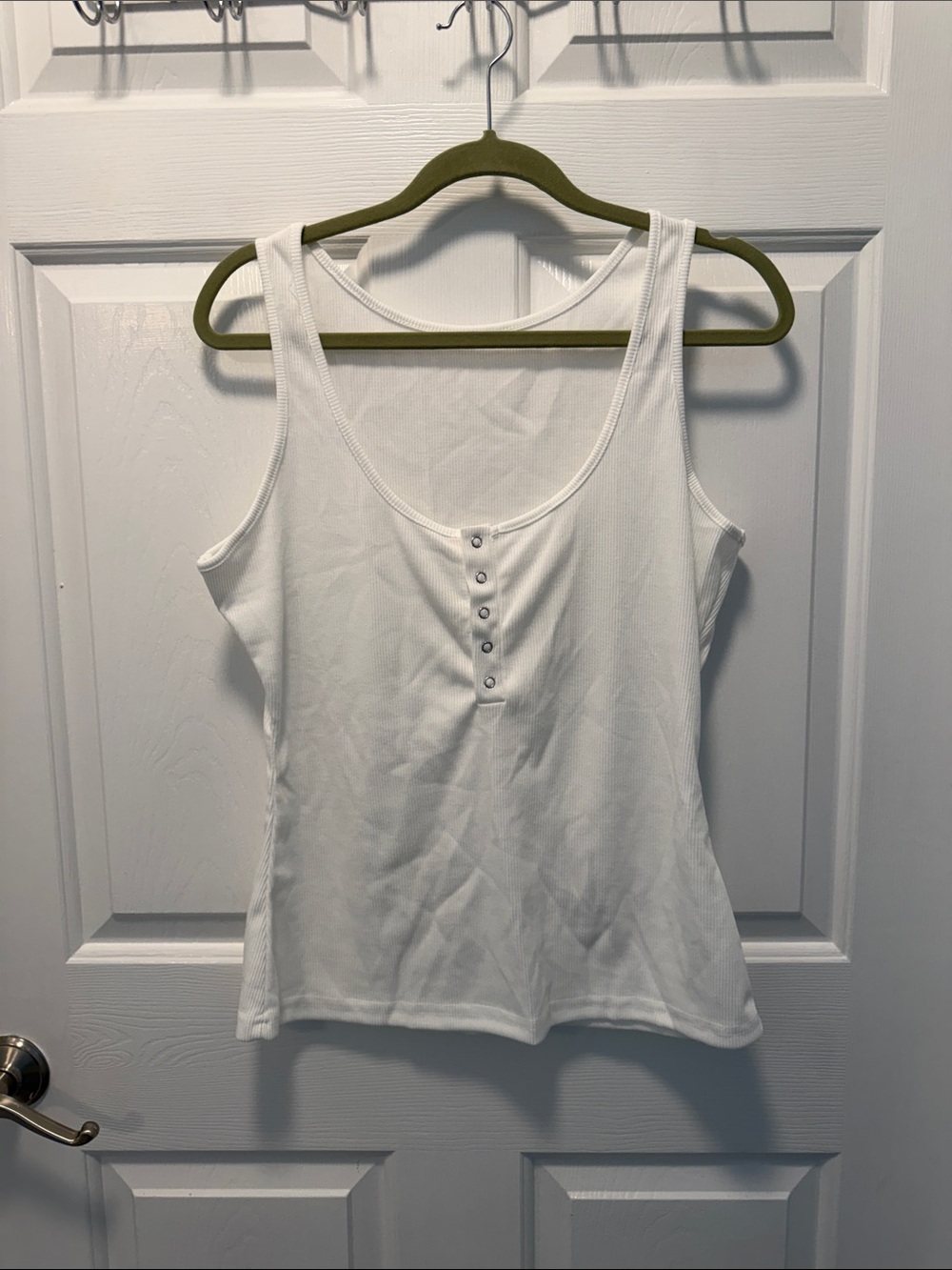 Source Unknown White Ribbed Henley Tank Top